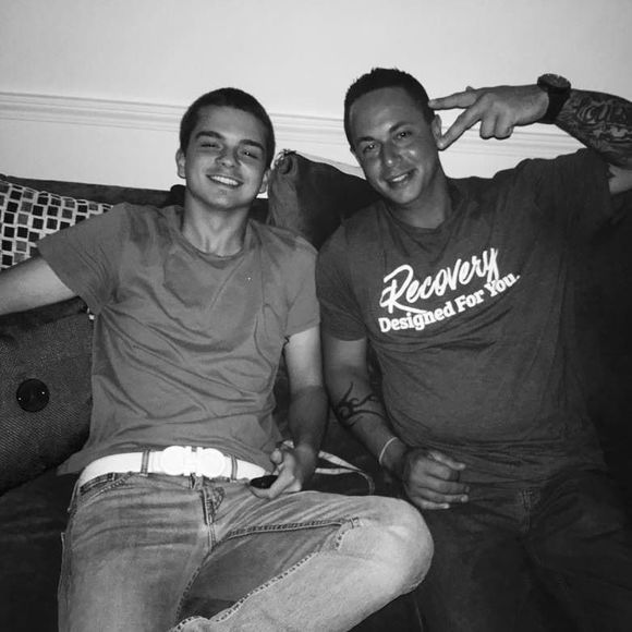 Meet your Posher, Chris - Picture 1 of 1